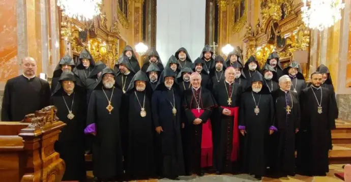 40 тысяч подписей за Католикоса: armspyurk.com собирает поддержку для Гарегина II 40 тысяч подписей за Католикоса: armspyurk.com собирает поддержку для Гарегина II